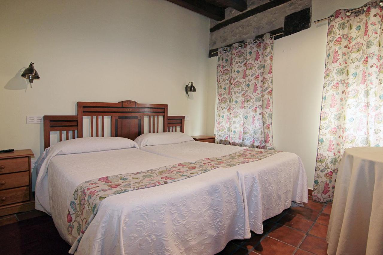 Montemayor de Pililla Hotel Rural Los Abuelos מראה חיצוני תמונה